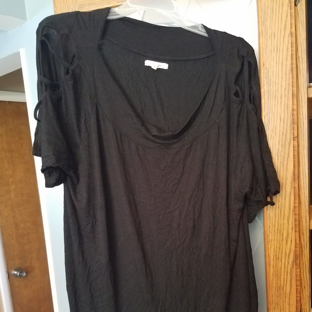 Maurice's black shirt with shoulder detail